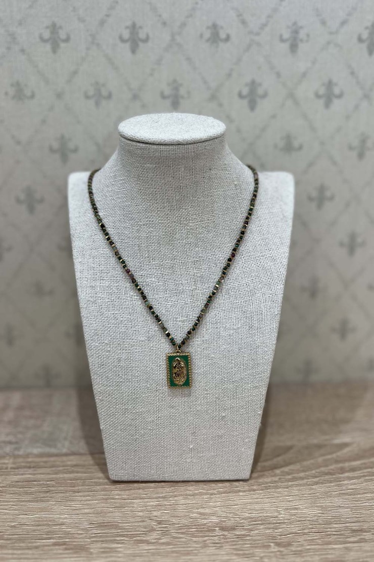 COLLAR SANTISIMA