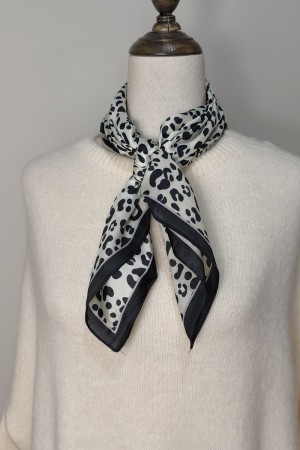 PAÑUELO ANIMAL PRINT