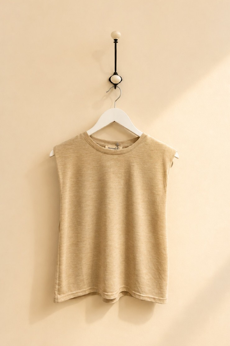 CAMISETA BÁSICA HOMBRERAS