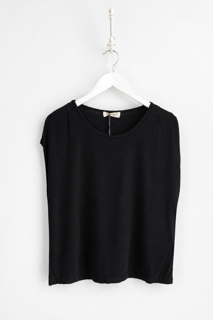 CAMISETA BÁSICA