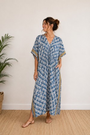 PONCHO PEACOCK