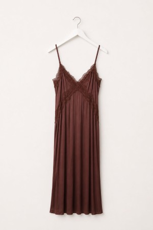 VESTIDO LENCERO